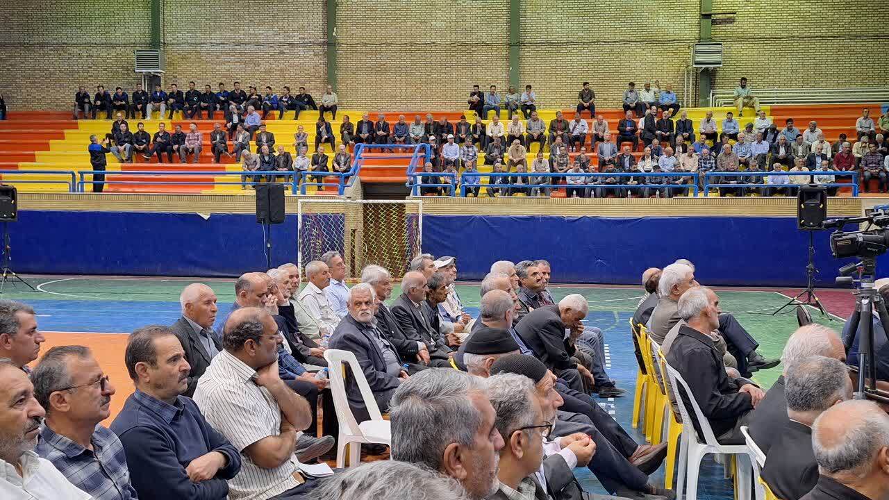 امنیت شغلی و معیشت کارگران مورد توجه مسئولان قرار گیرد امنیت شغلی و معیشت کارگران مورد توجه مسئولان قرار گیرد