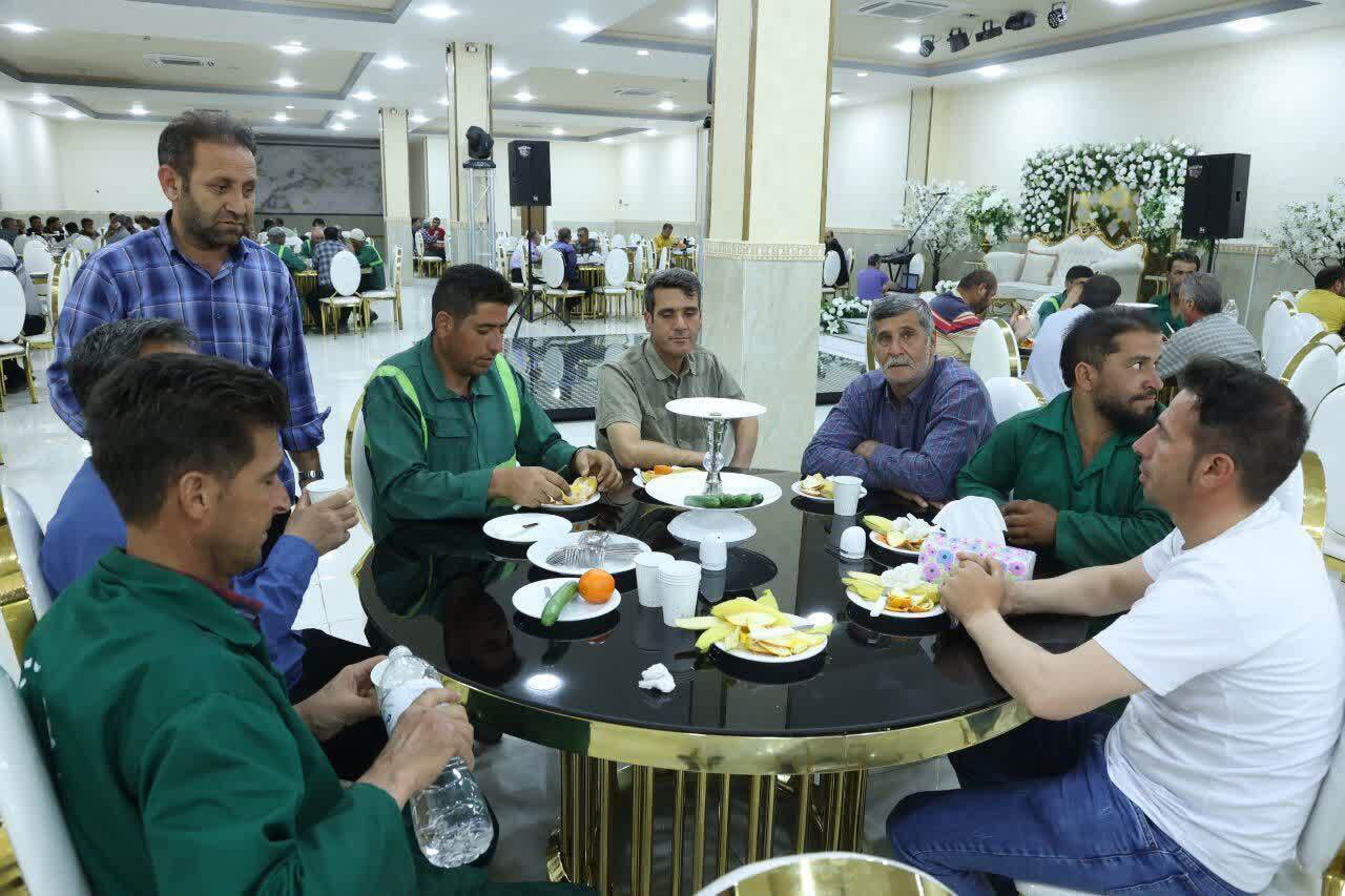 توجه به معیشت و امور رفاهی کارگران شهرداری محمدیه در اولویت است