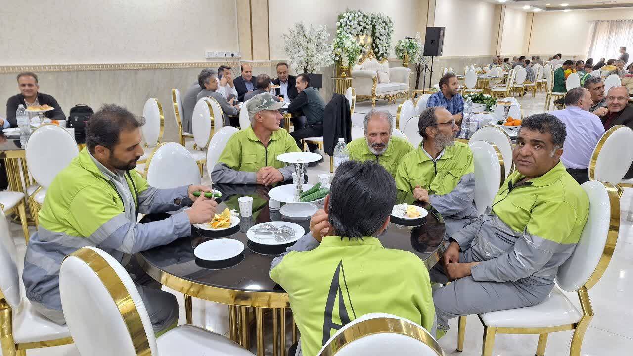 توجه به معیشت و امور رفاهی کارگران شهرداری محمدیه در اولویت است