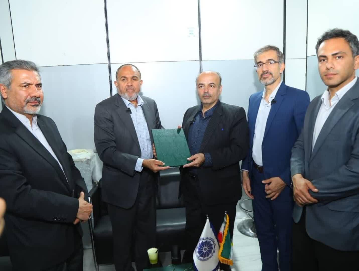 حضور موفق استان قزوین در نمایشگاه ایران اکسپو ۱۴۰۳ حضور موفق استان قزوین در نمایشگاه ایران اکسپو ۱۴۰۳