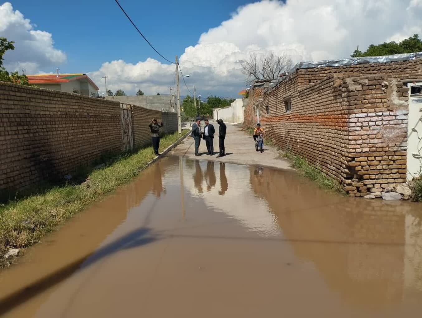 بازدید سرزده بخشدار محمدیه از روستای ولامدر بازدید سرزده بخشدار محمدیه از روستای ولامدر