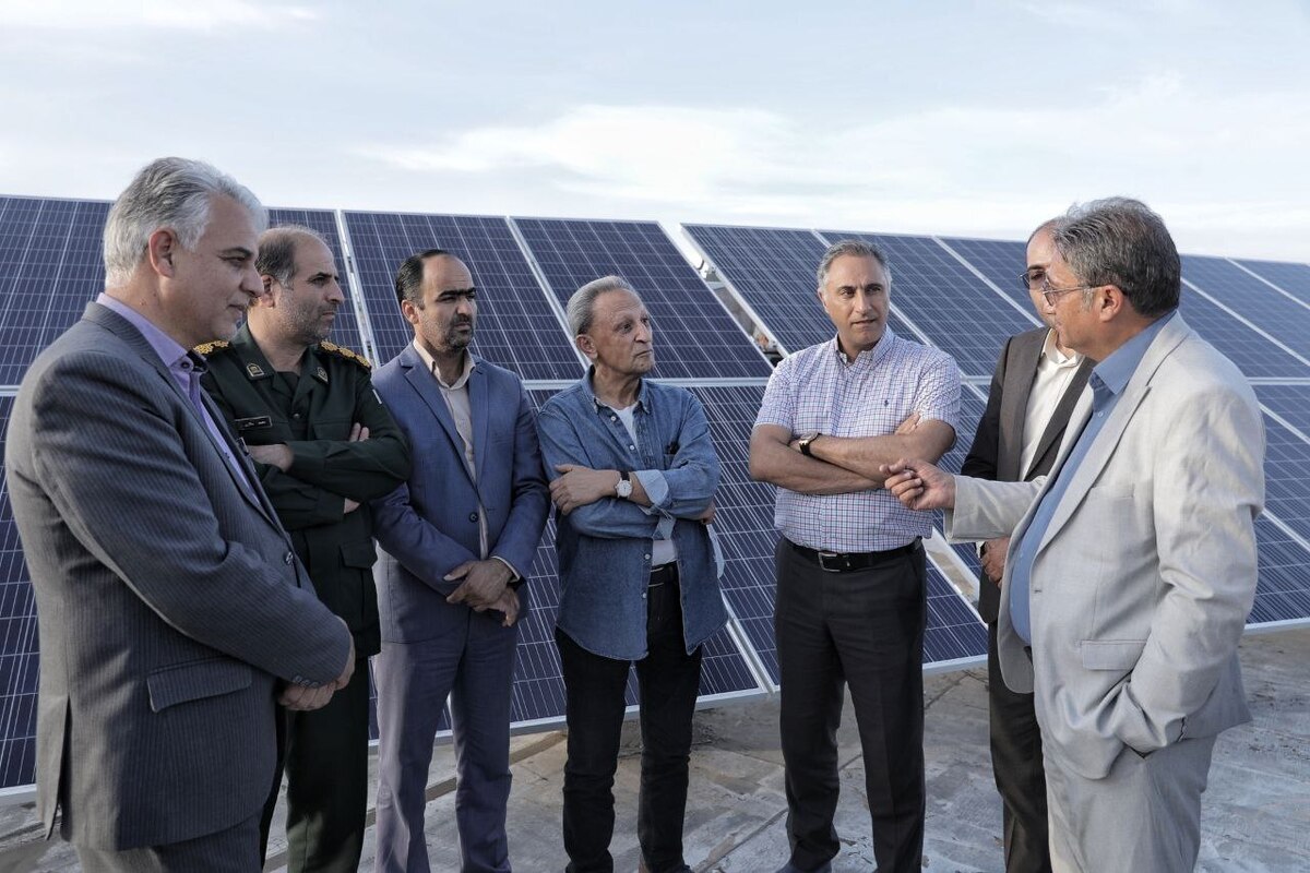 افتتاح اولین نیروگاه خورشیدی ۲۰ کیلو واتی کشور 