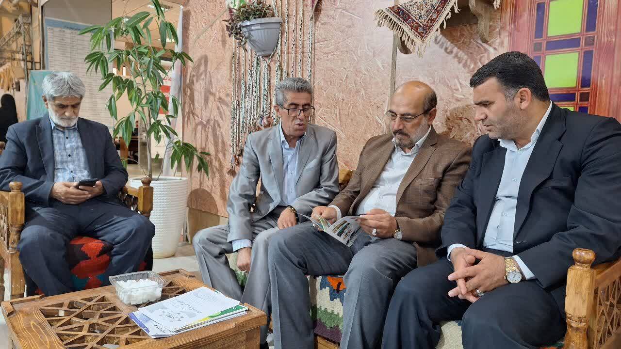 نمایشگاهها بهترین فرصت برای معرفی توانمندی روستائیان و عشایر است