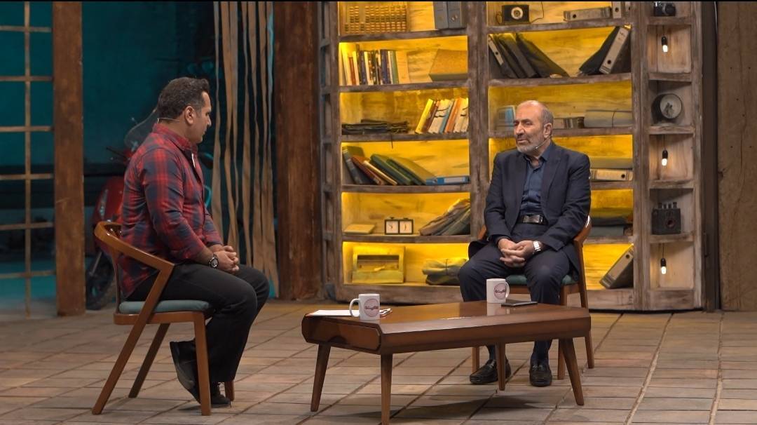 واسعی: حسین رفیعی چندین توانایی را یکجا دارد/ «مدار بسته» با الهام از طنزهای سروش صحت واسعی: حسین رفیعی چندین توانایی را یکجا دارد/ «مدار بسته» با الهام از طنزهای سروش صحت