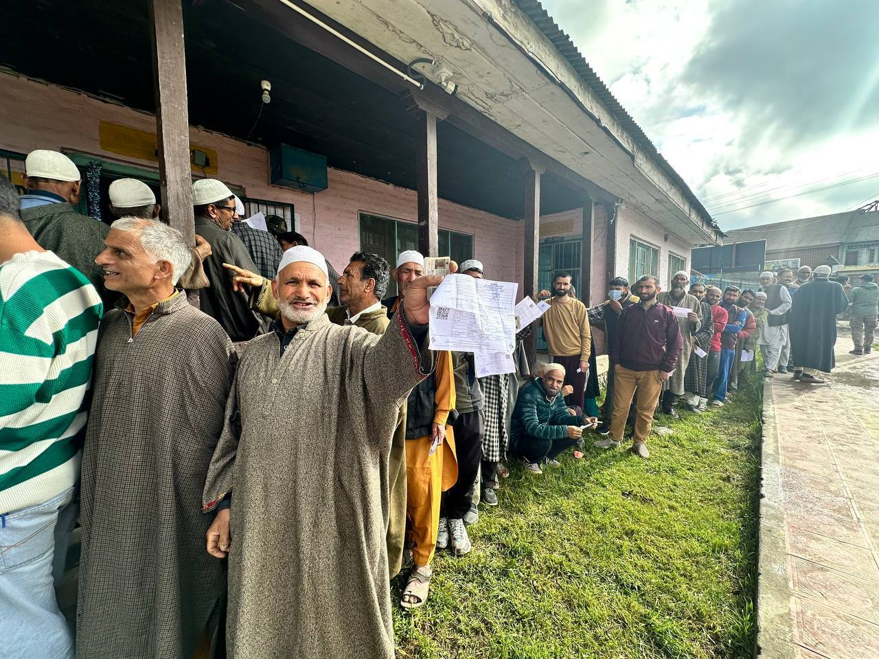 انتخابات مجلس در کشمیر زیر سایه جو امنیتی انتخابات مجلس در کشمیر زیر سایه جو امنیتی