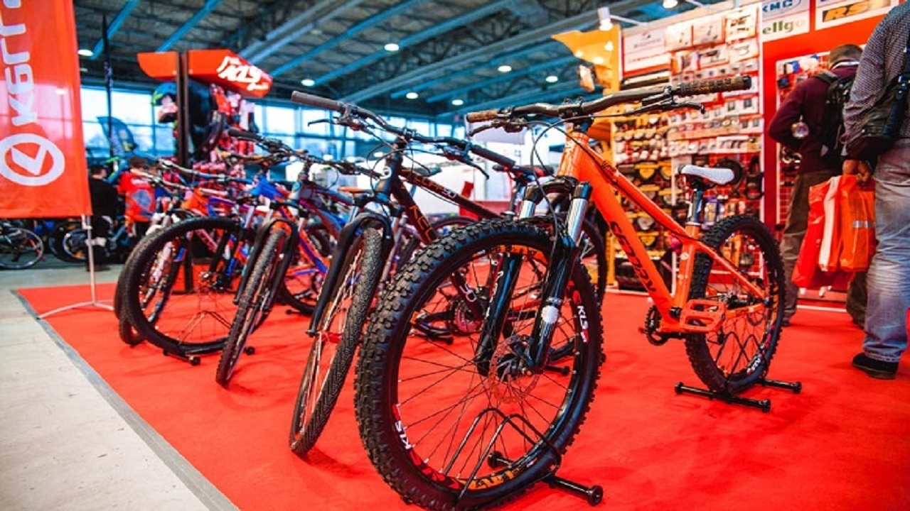 دومین نمایشگاه دوچرخه، موتورسیکلت و قطعات یدکی در قزوین گشایش یافت دومین نمایشگاه دوچرخه، موتورسیکلت و قطعات یدکی در قزوین گشایش یافت