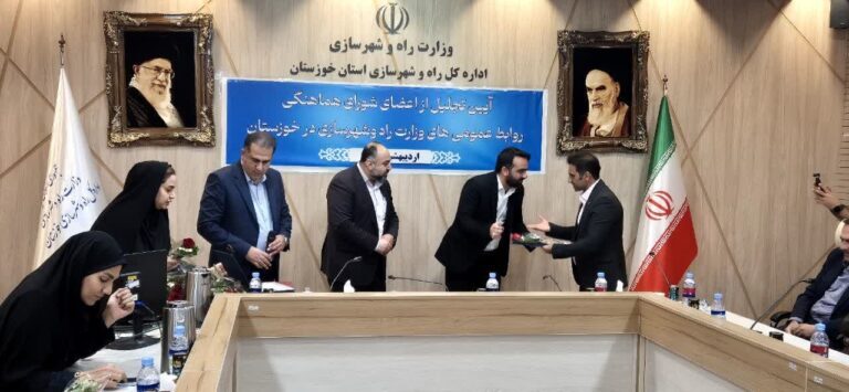 روابط عمومی‌ها پل ارتباطی میان مردم و مدیران هستند