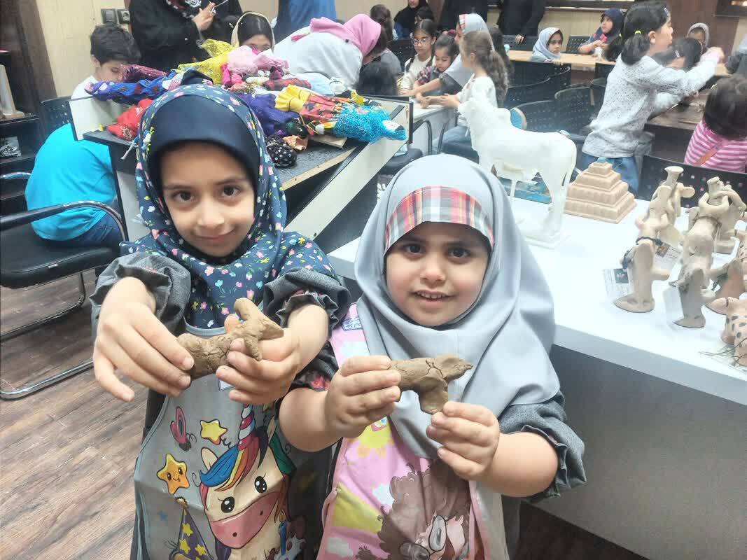 برگزاری کارگاه آموزشی عروسک های باستانی و محلی میراث خوزستان در خانه سمن های اهواز برگزاری کارگاه آموزشی عروسک های باستانی و محلی میراث خوزستان در خانه سمن های اهواز