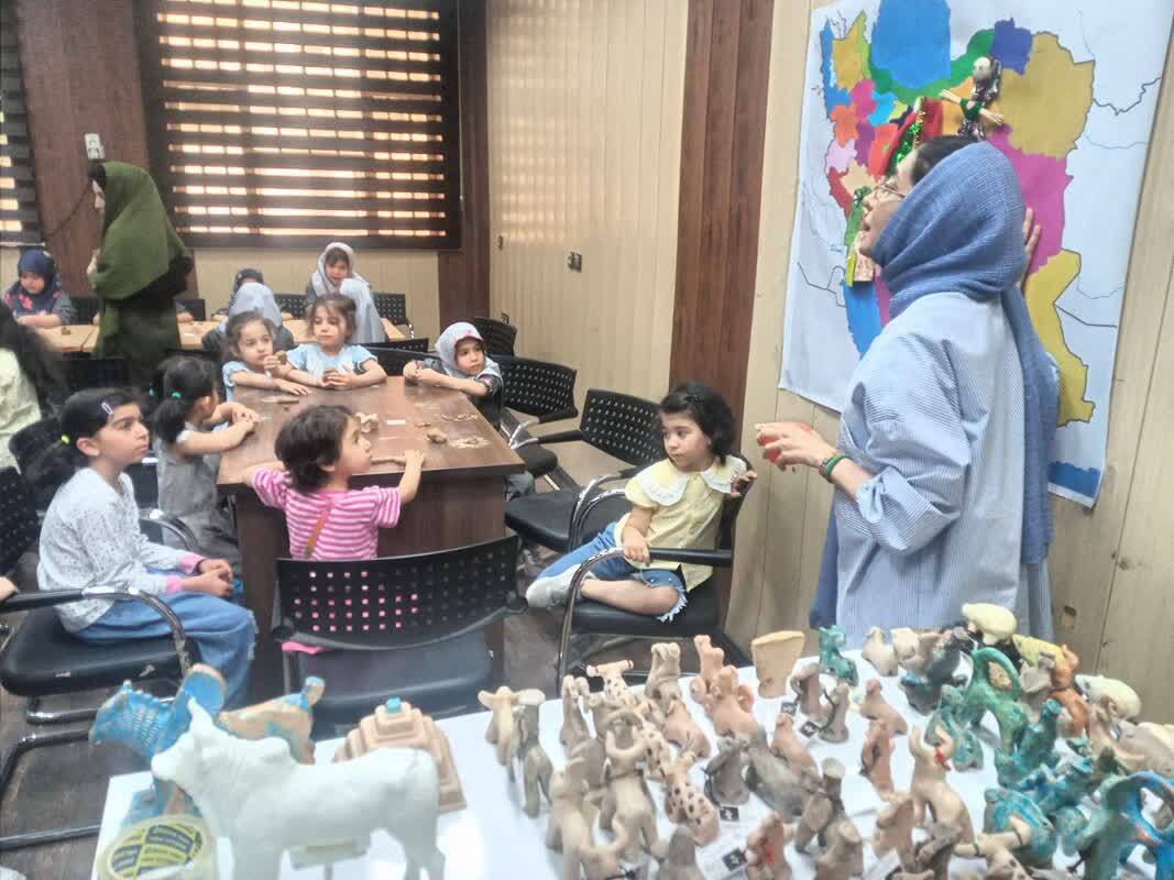 برگزاری کارگاه آموزشی عروسک های باستانی و محلی میراث خوزستان در خانه سمن های اهواز برگزاری کارگاه آموزشی عروسک های باستانی و محلی میراث خوزستان در خانه سمن های اهواز