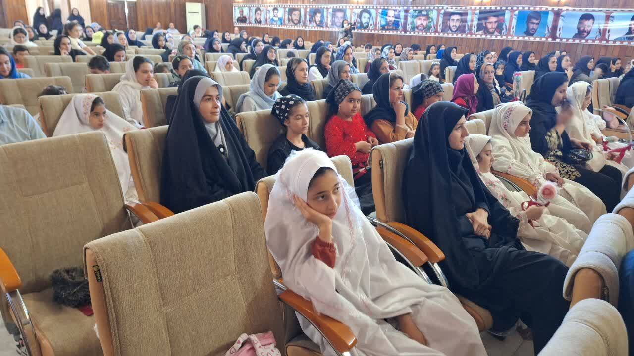 جشن تکلیف سرآغازی شیرین برای حرکت نوجوانان در مسیر تعالی و معنویت است 