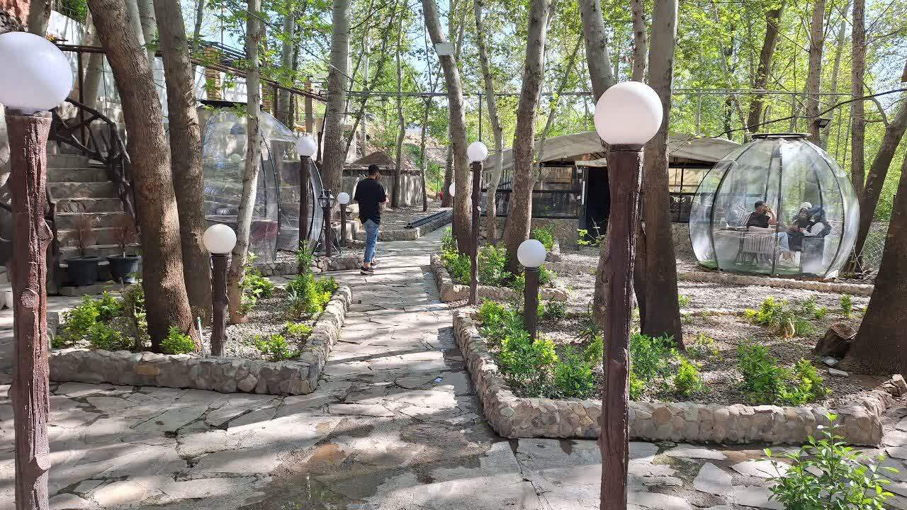 مجموعه پذیرایی آب و آتش مکانی آرام بخش برای مسافران و گردشگران مجموعه پذیرایی آب و آتش مکانی آرام بخش برای مسافران و گردشگران