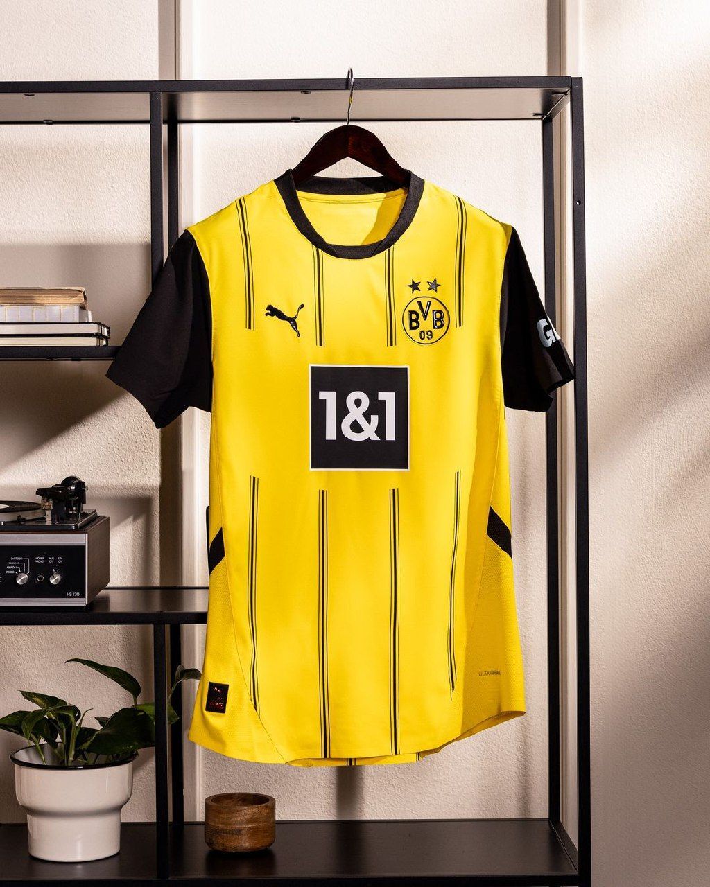 رونمایی از لباس جدید دورتموند برای فصل بعد