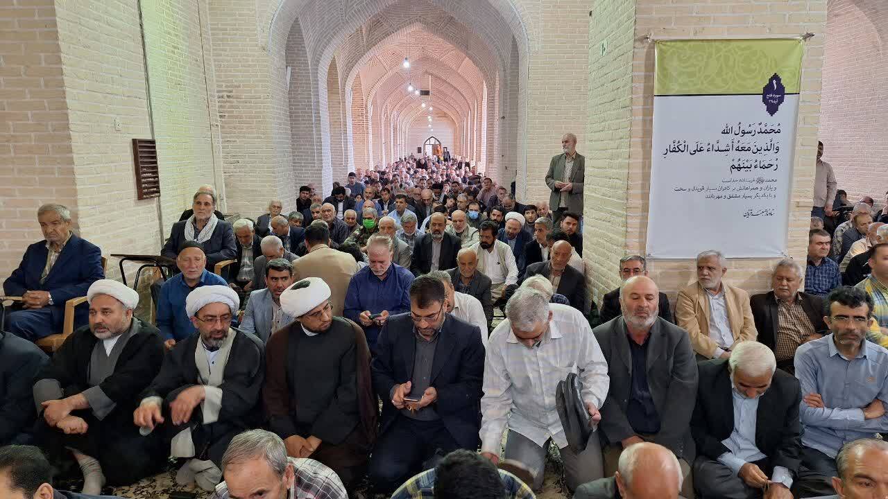 جوانان با ازدواج بموقع و فرزندآوری به تقویت بنیان خانواده کمک کنند