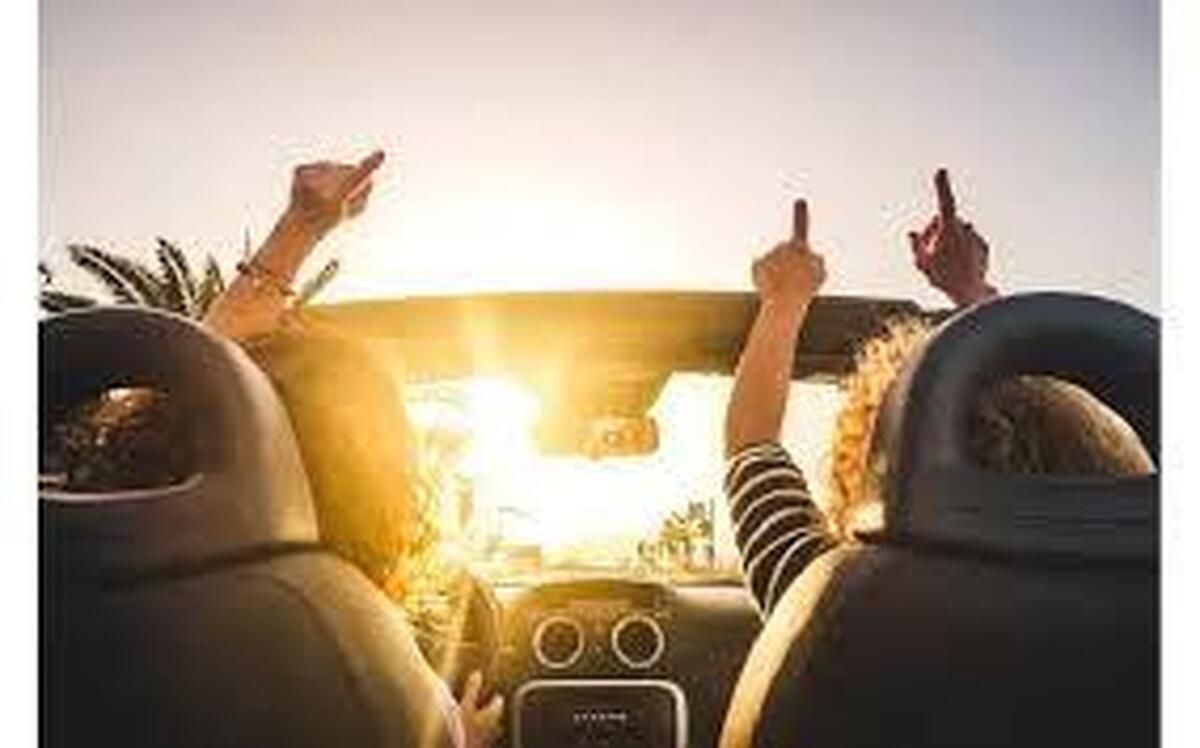 آیا موسیقی بر رانندگی ما تاثیر مثبت می‌گذارد یا منفی؟