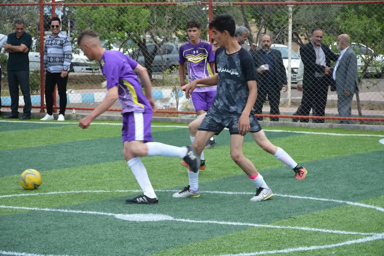 مسابقات فوتبال خیابانی جام ایثار در قزوین آغاز شد