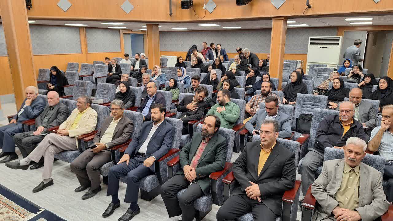 رسانه مورد اعتماد مردم باید مستقل و ناظر رفتار دولت ها باشد