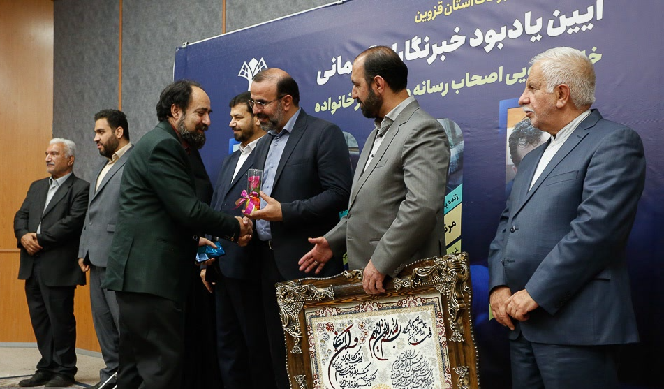 رسانه مورد اعتماد مردم باید مستقل و ناظر رفتار دولت ها باشد