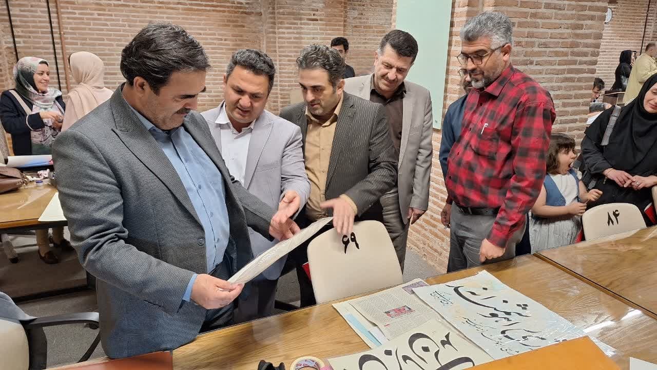 استفاده از هنر خوشنویسی برای انتقال پیام مدیریت مصرف کاری هوشمندانه و فرهنگی است 