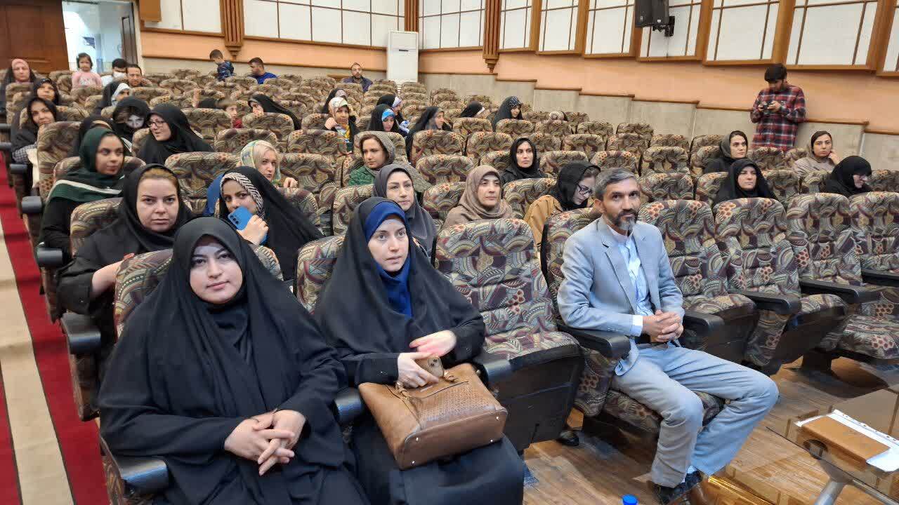 بانوان ظرفیت زیادی برای حل مشکلات کشور دارند