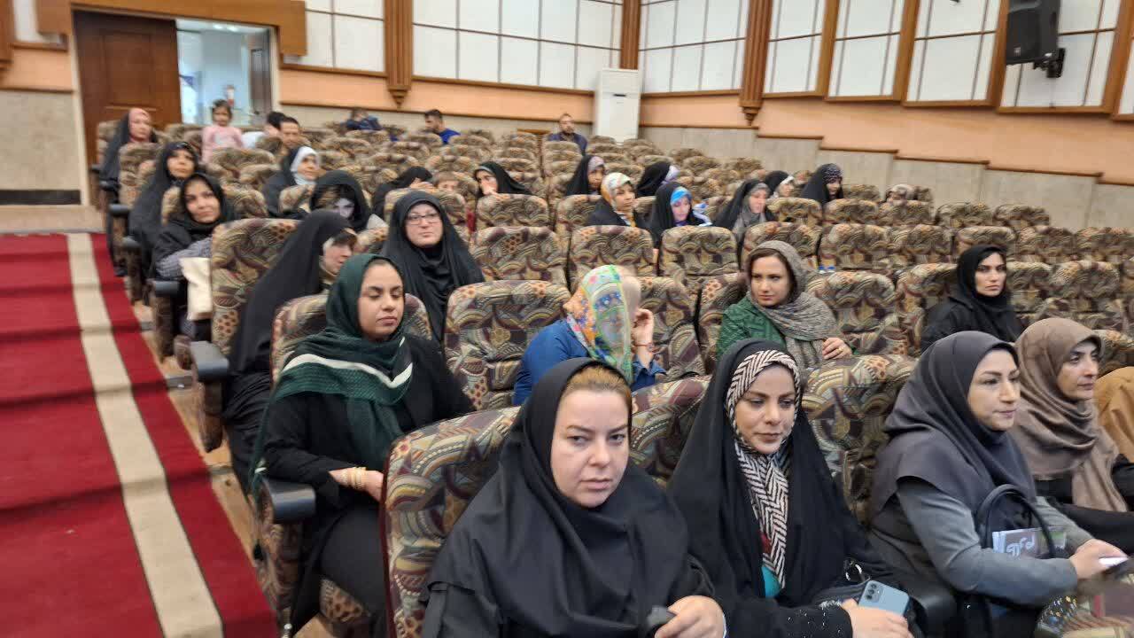 پیگیر شناسایی و حل مسائل مهم استان قزوین با کمک نخبگان هستیم پیگیر شناسایی و حل مسائل مهم استان قزوین با کمک نخبگان هستیم