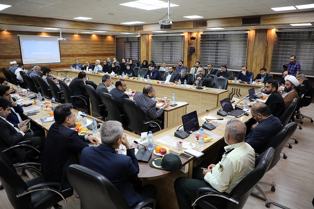 ضرورت اجرای شایسته برنامه های دهه کرامت و لزوم تهیه محتوای چندرسانه ای از فعالیت های دولت سیزدهم در خوزستان