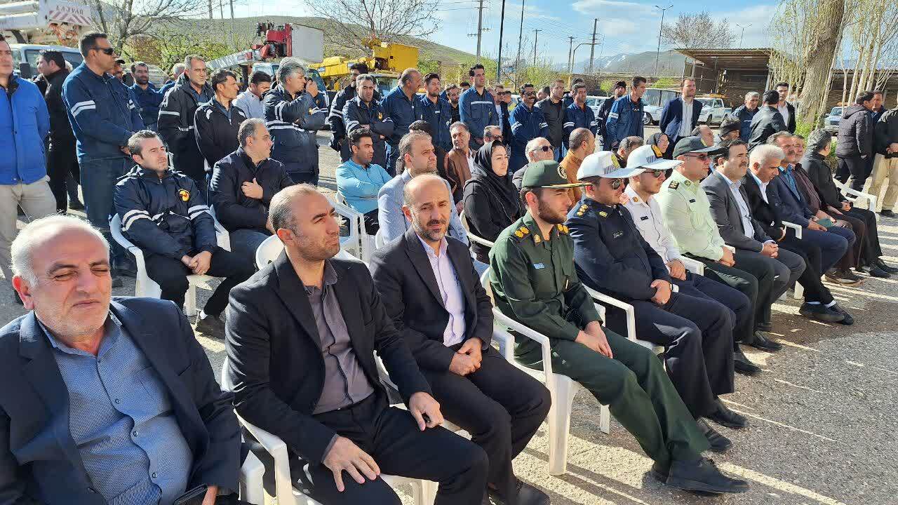 رویکرد ما توزیع عادلانه امکانات و توسعه متوازن شبکه برق در استان قزوین است رویکرد ما توزیع عادلانه امکانات و توسعه متوازن شبکه برق در استان قزوین است