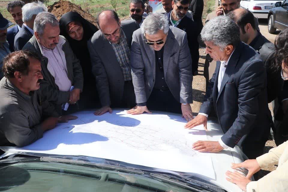 معاون عمرانی استاندار قزوین از طرح های عمرانی بویین زهرا بازدید کرد معاون عمرانی استاندار قزوین از طرح های عمرانی بویین زهرا بازدید کرد