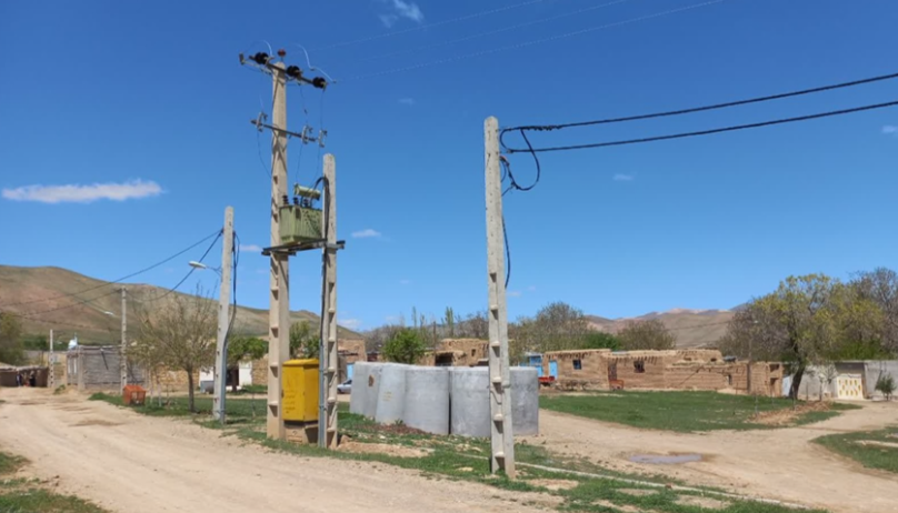 عملیات تبدیل سیم مسی به کابل خودنگهدار در ۹۵ درصد روستاهای تاکستان به پایان رسید