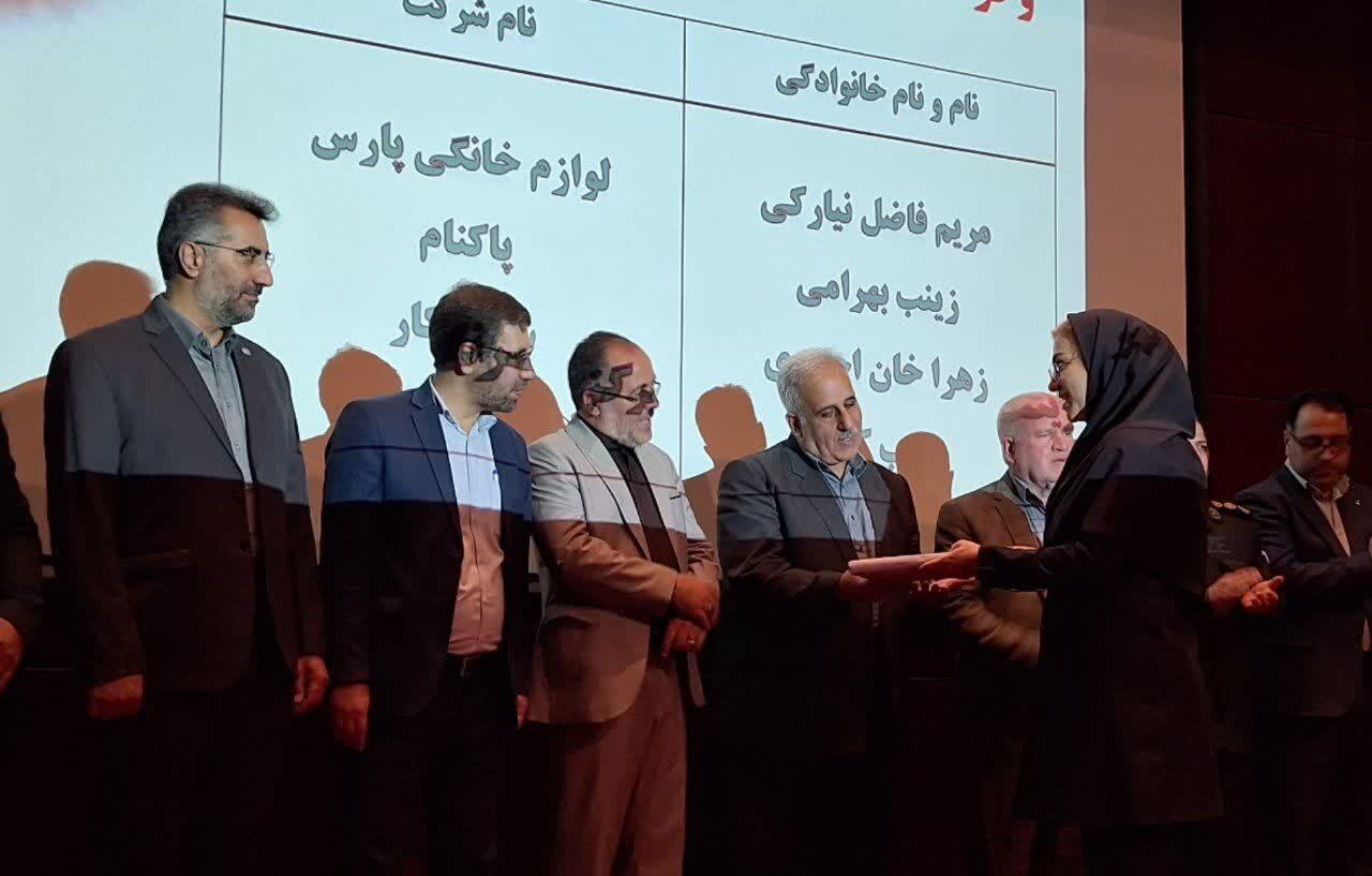 کارگران ستون خیمه اقتصاد کشورند کارگران ستون خیمه اقتصاد کشورند