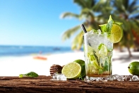 با این نوشیدنی‌های طبیعی به جنگ روزهای گرم سال بروید