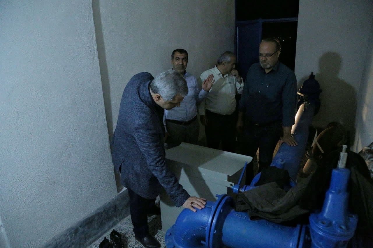 بازدید میدانی شبانه معاون عمرانی استاندار از وضعیت مخازن آب شهر قزوین