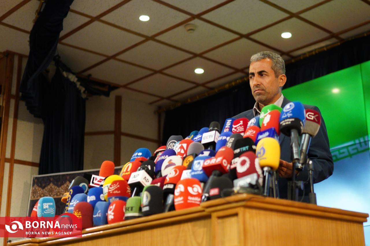 حاشیه های امروز ستاد انتخابات/ از ثبت نام وزیر ارشاد دولت خدمت تا آمدن احمدی نژاد حاشیه های امروز ستاد انتخابات/ از ثبت نام وزیر ارشاد دولت خدمت تا آمدن احمدی نژاد