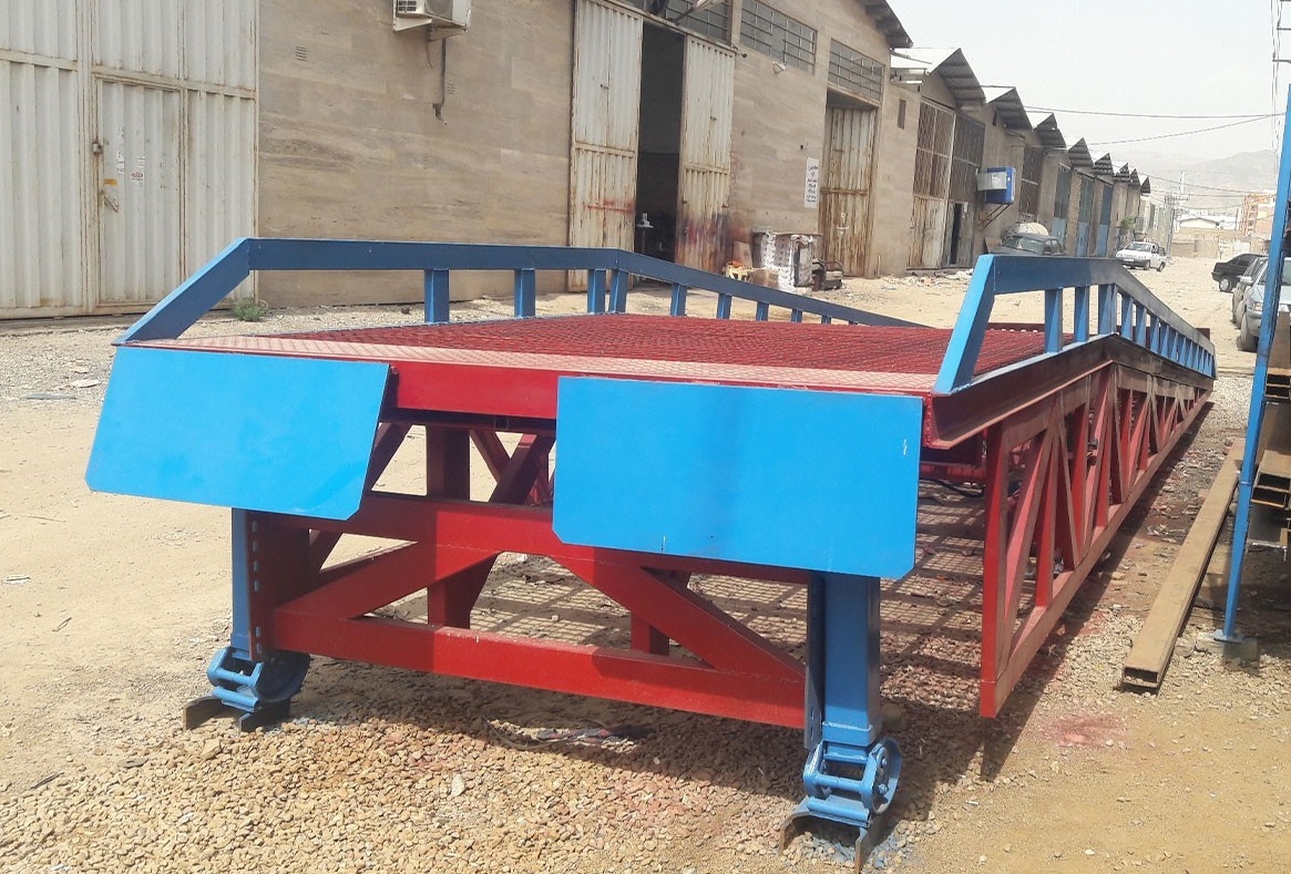 اهمیت استفاده از هم سطح کننده (رمپ بارگیری) در صنایع و کارخانه ها اهمیت استفاده از هم سطح کننده (رمپ بارگیری) در صنایع و کارخانه ها