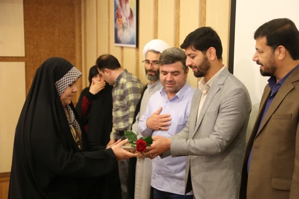 بهره مندی از آموزه های قرآنی موجب تعالی جامعه می شود