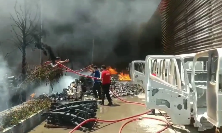 آتش‌سوزی گسترده در شرکت مایان دیزل واقع در شهرک صنعتی کاسپین