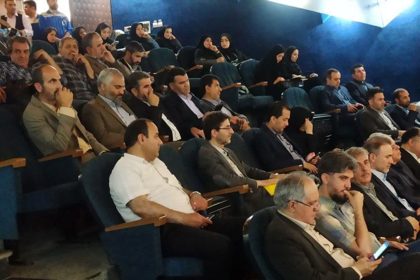 چند نرخی بودن ارز موجب تداوم مشکلات اقتصادی کشور شده است