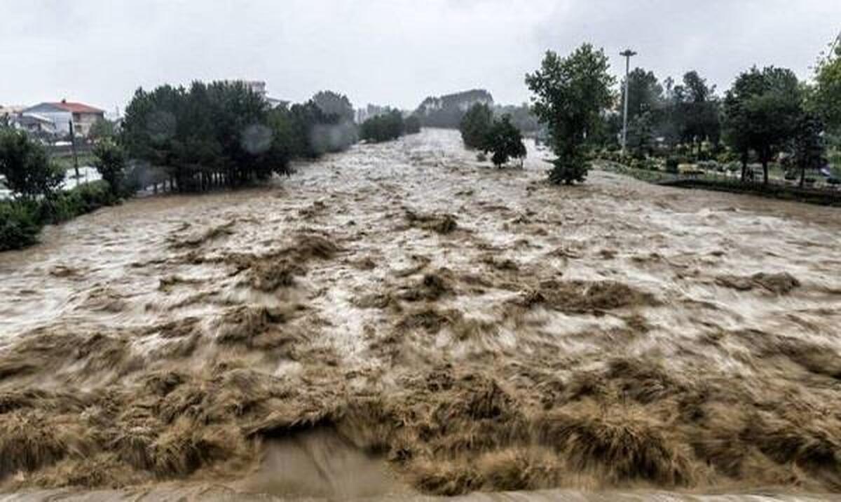وقوع سیلاب آبرسانی به ۱۱۴روستای منطقه کلیبر و خدافرین را مختل کرد