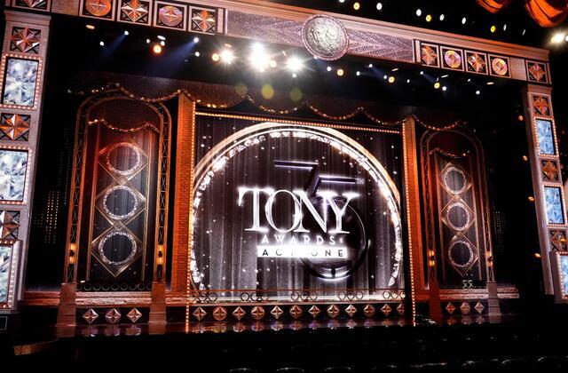 جوایز تئاتر تونی برندگانش را شناخت/ اسکار تئاتر در دستان بازیگر «هری پاتر»