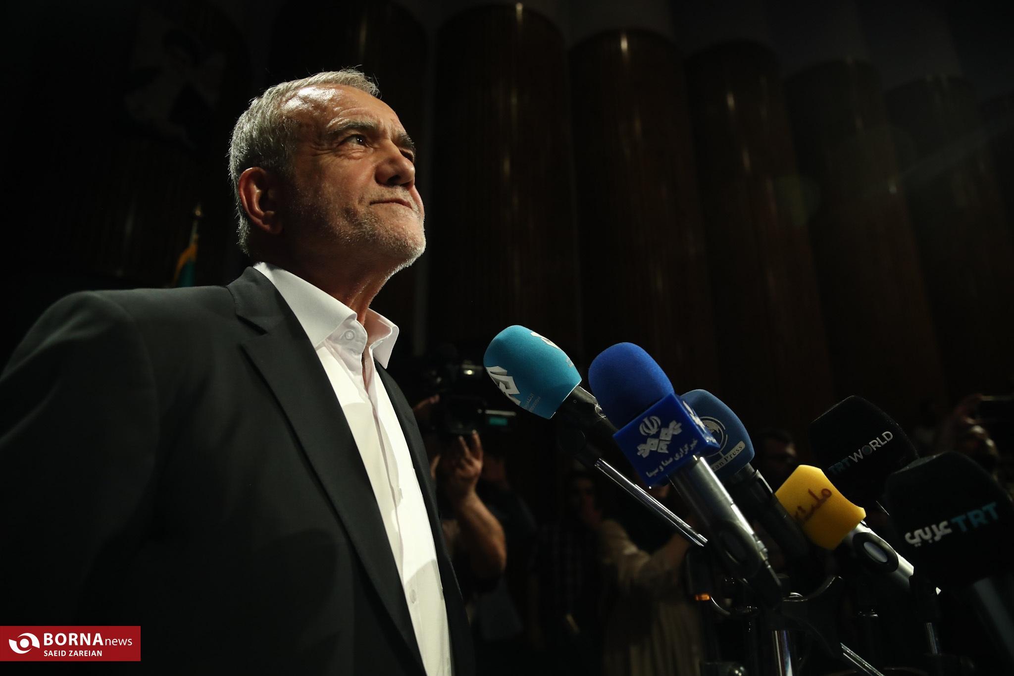 پزشکیان: نه اهل دعوا و نه رفتن زیر بار حرف زور هستم