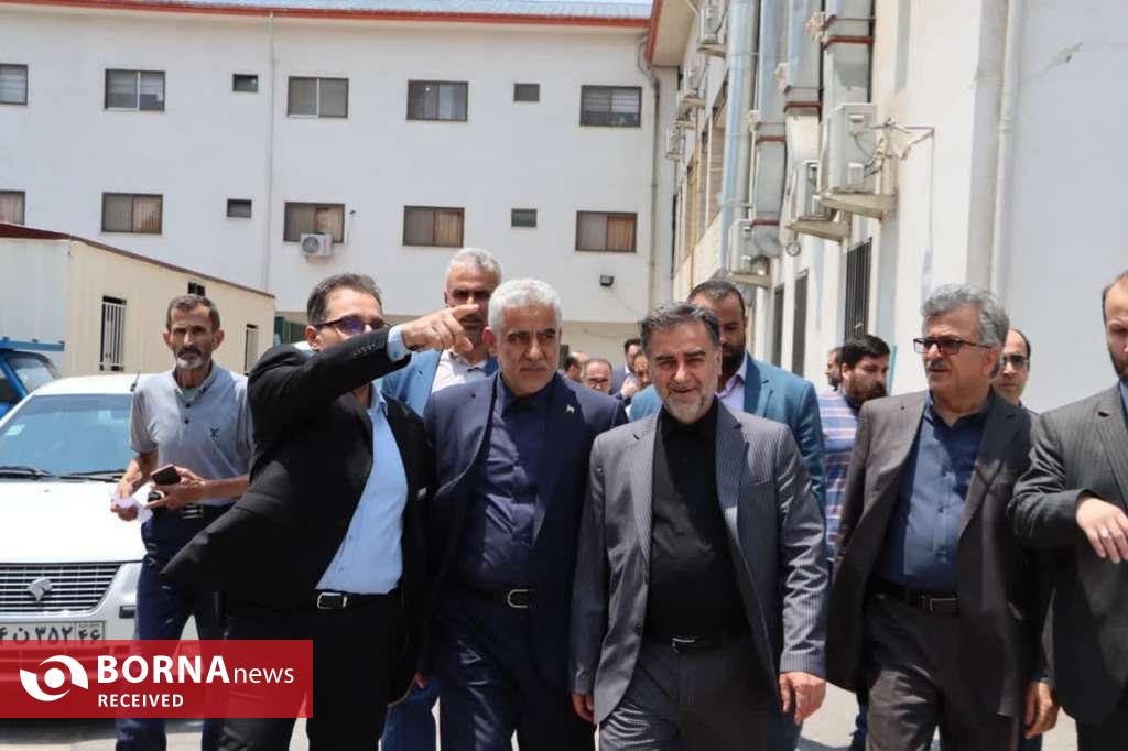 عیادت سرپرست معاونت امور مجلس رئیس جمهور از بیماران بیمارستان قائم(عج) بستری در مرکز درمانی رازی عیادت سرپرست معاونت امور مجلس رئیس جمهور از بیماران بیمارستان قائم(عج) بستری در مرکز درمانی رازی