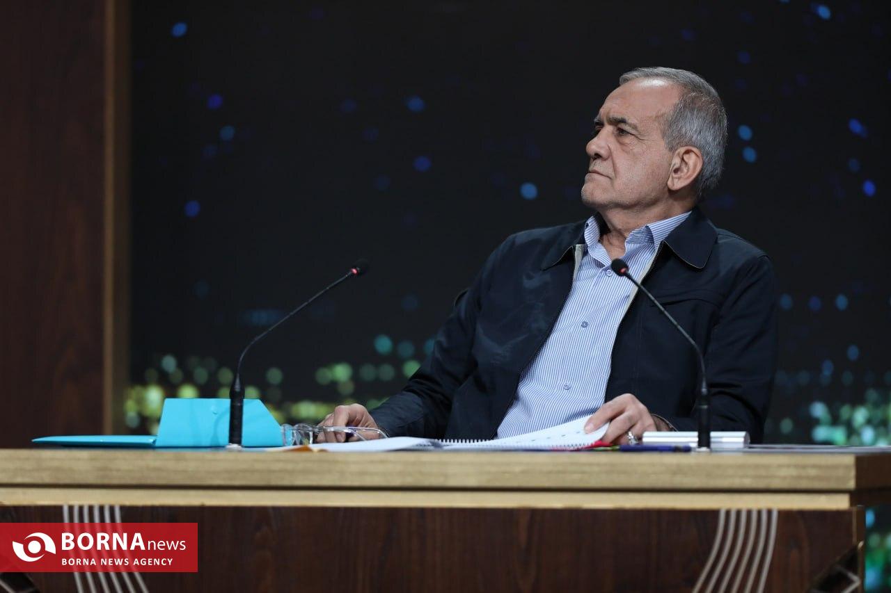 پزشکیان: اگر تورم کنترل نشود، همه فقیر خواهند شد پزشکیان: اگر تورم کنترل نشود، همه فقیر خواهند شد