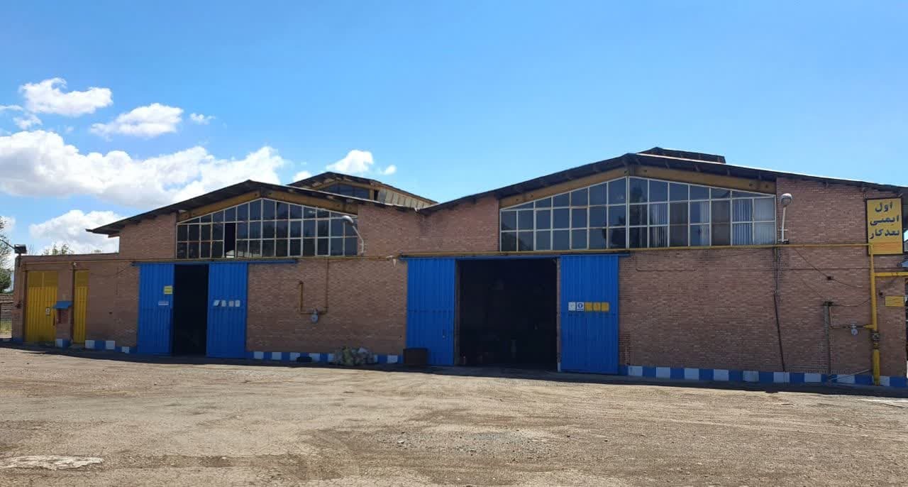 مسئولان دولتی با رفع موانع تولید به تحقق شعار سال کمک کنند 