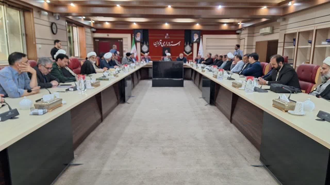 اولین رکن در حکمرانی اسلامی اقامه نماز است 