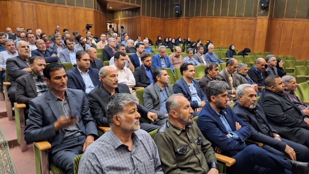 مردم مراقب شبهه پراکنی، تصویرسازی و ادراک سازی دشمنان در شرایط حساس کنونی باشند مردم مراقب شبهه پراکنی، تصویرسازی و ادراک سازی دشمنان در شرایط حساس کنونی باشند