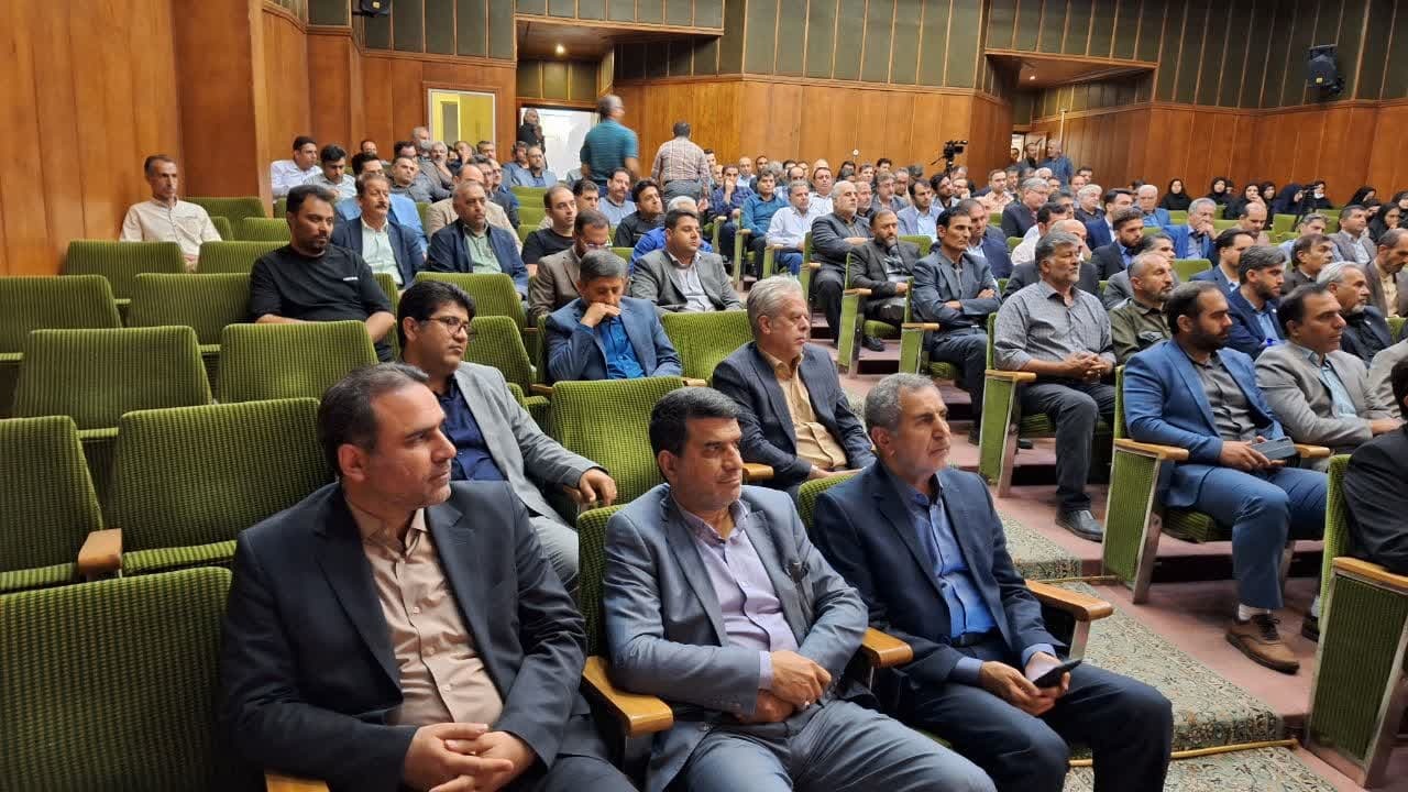 مردم مراقب شبهه پراکنی، تصویرسازی و ادراک سازی دشمنان در شرایط حساس کنونی باشند مردم مراقب شبهه پراکنی، تصویرسازی و ادراک سازی دشمنان در شرایط حساس کنونی باشند