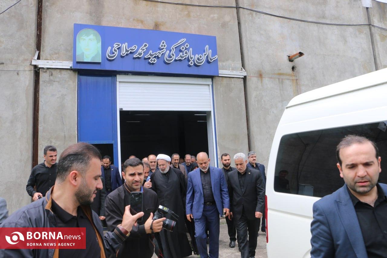 بازدید وزیر کشور از کارخانه پوشش رشت