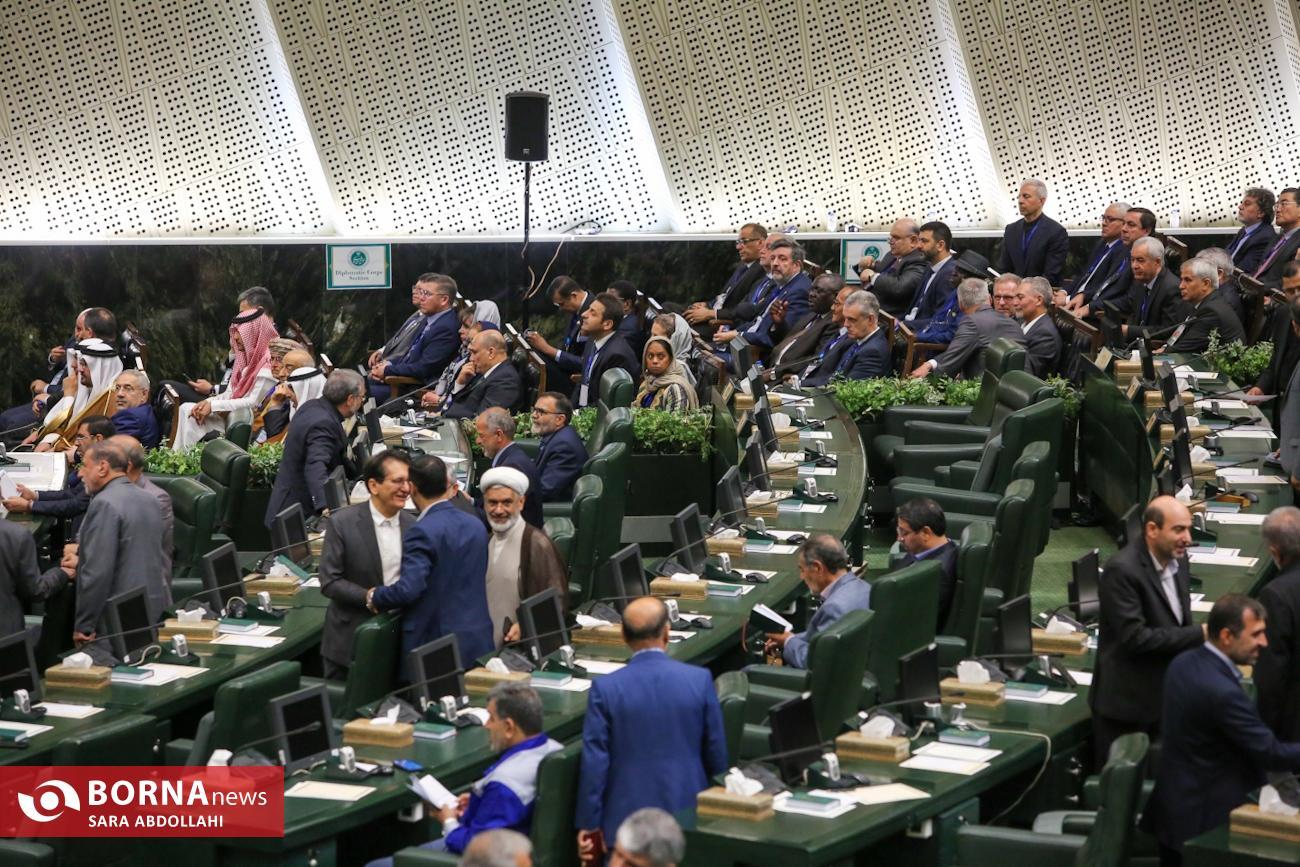 افتتاحیه مجلس دوازدهم در سوگ شهیدان پرواز اردیبهشت افتتاحیه مجلس دوازدهم در سوگ شهیدان پرواز اردیبهشت