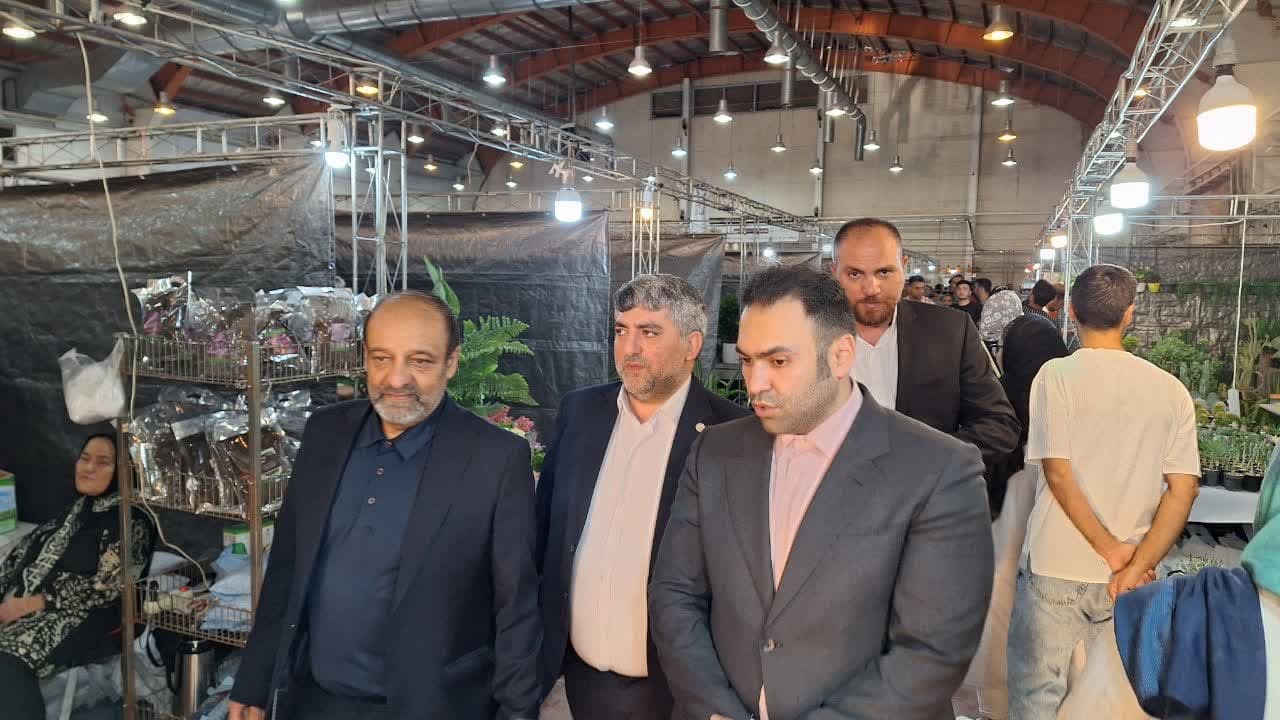 نمایشگاه گل و گیاه در قزوین گشایش یافت نمایشگاه گل و گیاه در قزوین گشایش یافت