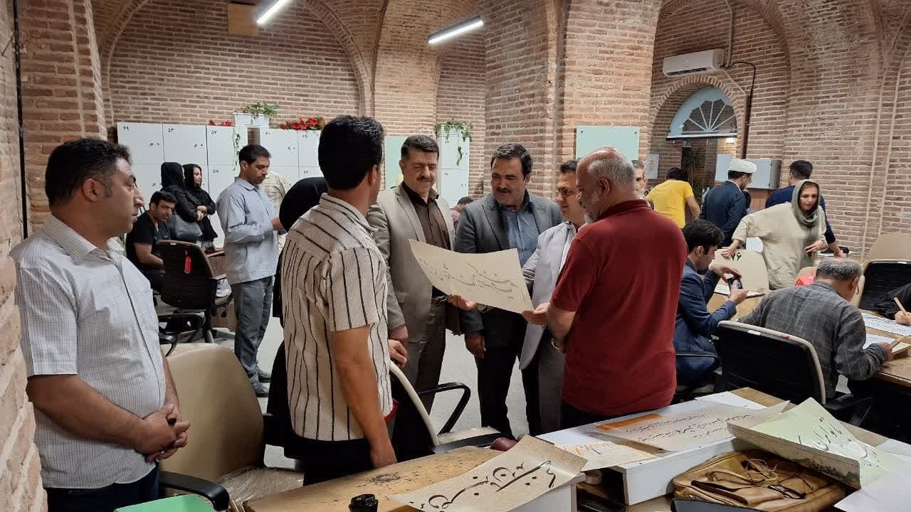  هنر خوشنویسی از ابزارهای تاثیرگذار برای انتقال پیام مصرف بهینه برق است