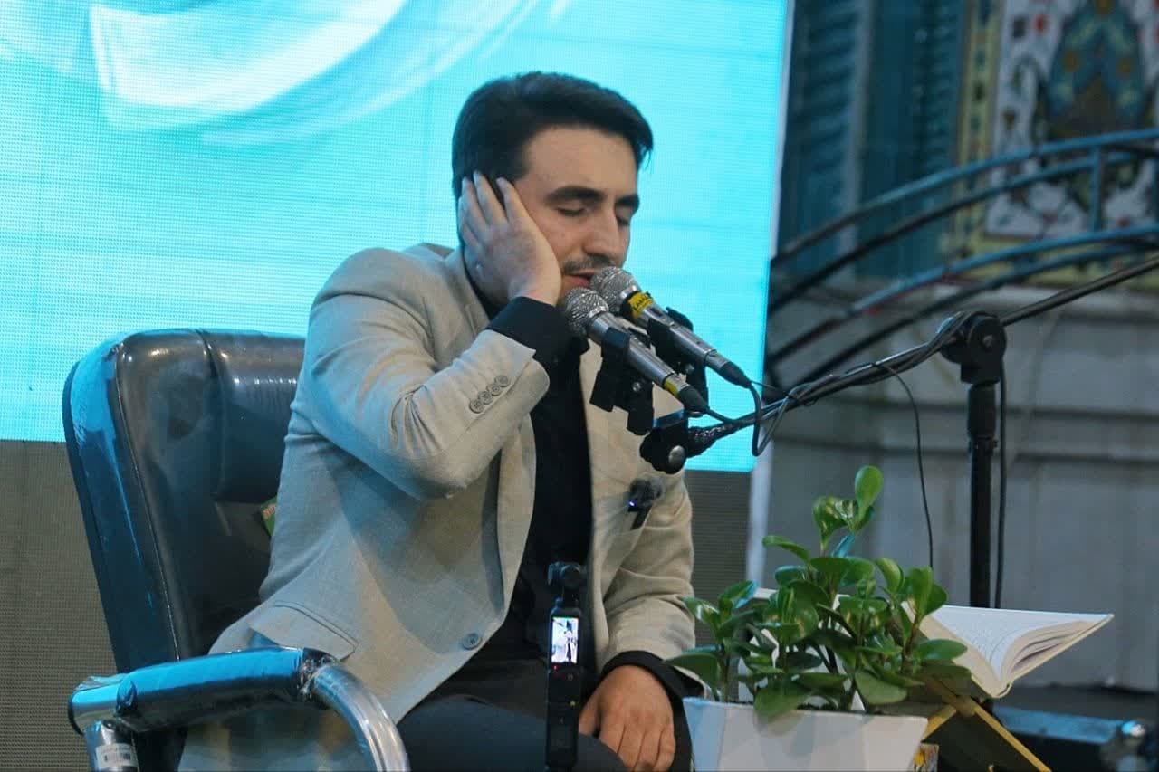 شهید رئیسی یک ولایتمدار واقعی بود و فقط نظر رهبری را در تصمیم گیری ها ملاک کار می دانست شهید رئیسی یک ولایتمدار واقعی بود و فقط نظر رهبری را در تصمیم گیری ها ملاک کار می دانست